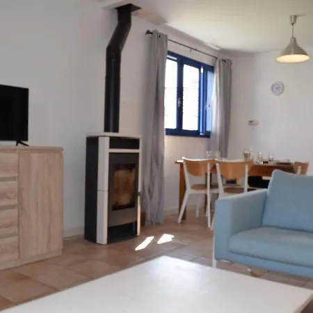 Maison Pres De La Avec Jardin Clos, Terrasse Et Plancha - 5 Couchages - Fr-1-224b-121 *