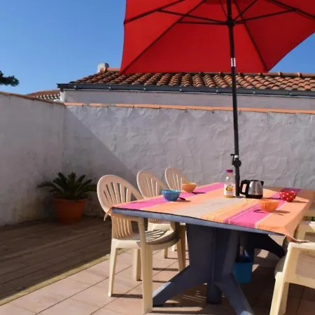 Hébergement de vacances Maison Près De La Avec Jardin Clos, Terrasse Et Plancha - 5 Couchages - Fr-1-224b-121 *