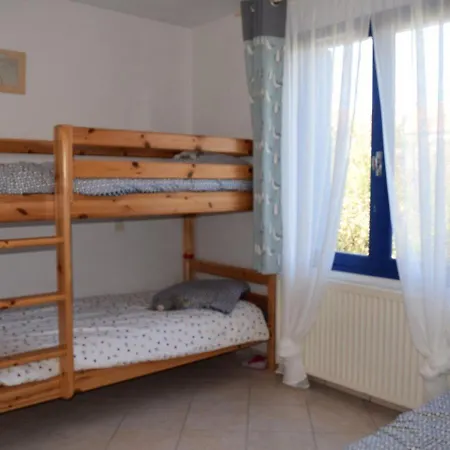 Holiday home Maison Pres De La Avec Jardin Clos, Terrasse Et Plancha - 5 Couchages - Fr-1-224b-121 *