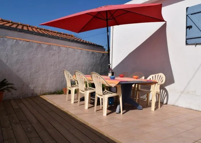 Hébergement de vacances Maison Près De La Avec Jardin Clos, Terrasse Et Plancha - 5 Couchages - Fr-1-224b-121 La Guérinière