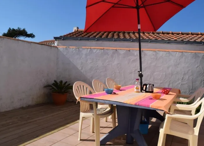Hébergement de vacances Maison Près De La Avec Jardin Clos, Terrasse Et Plancha - 5 Couchages - Fr-1-224b-121 *
