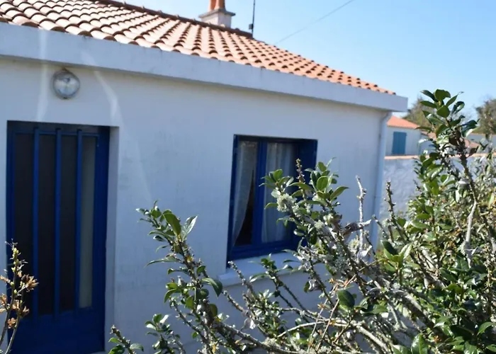 Hébergement de vacances Maison Près De La Avec Jardin Clos, Terrasse Et Plancha - 5 Couchages - Fr-1-224b-121 La Guérinière